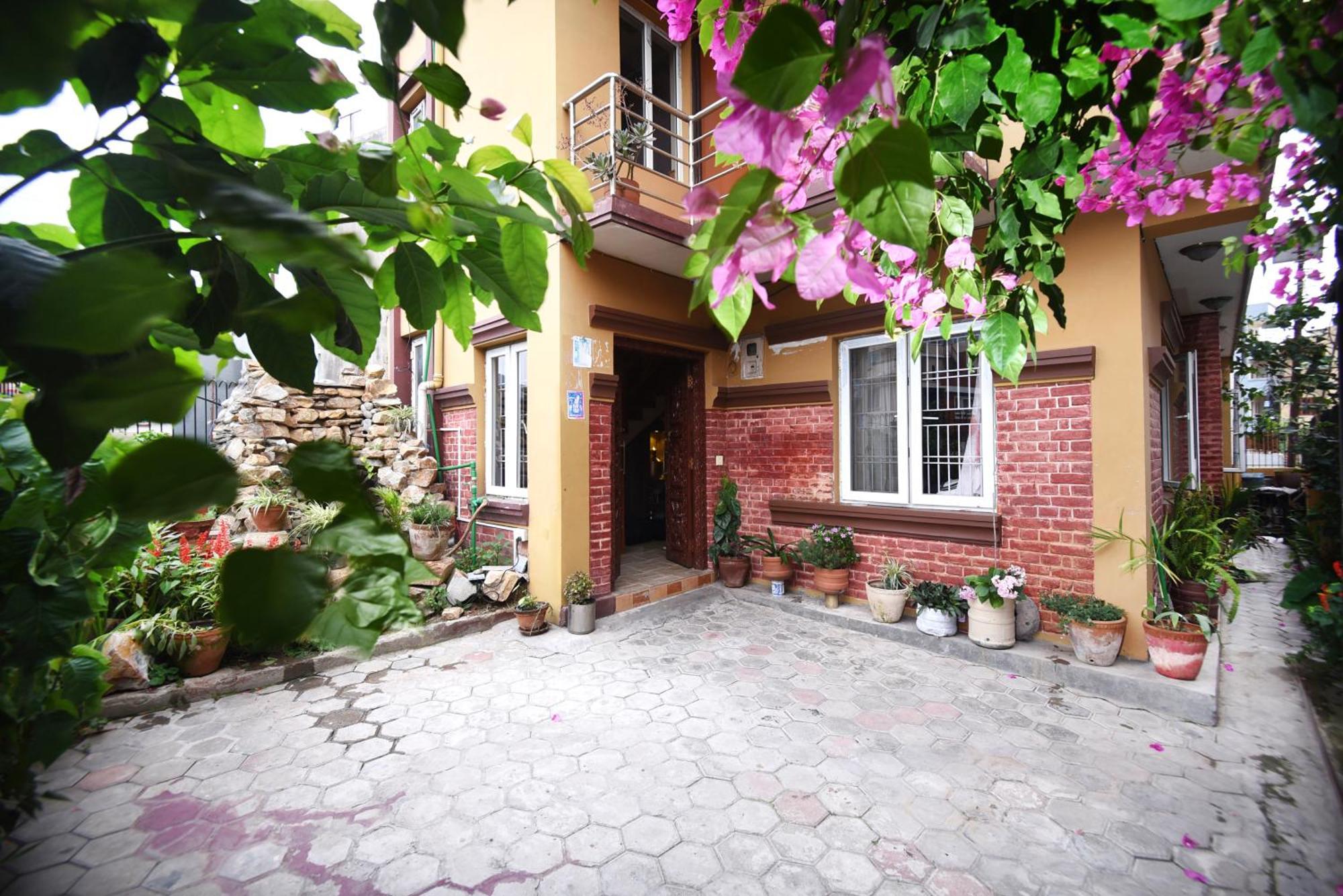Mums Homestay & Studio Apartments Kathmandu Exterior foto